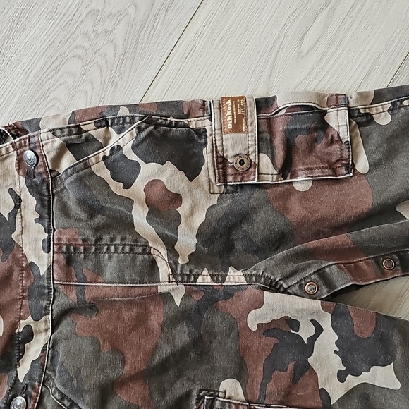 OshKosh Camo Overalls, 24 Months - Picture 4 of 8